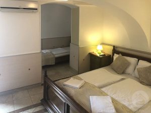 szoba három személyre, Mosoly Apartman, Szeged